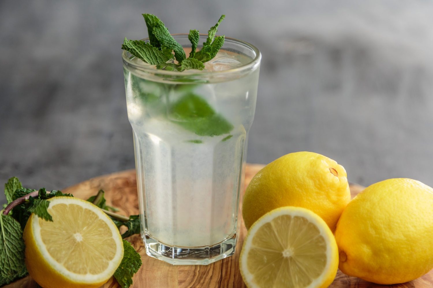 The Health Benefits of Drinking Lemon Water: From Freshening Breath to Aiding Digestion
